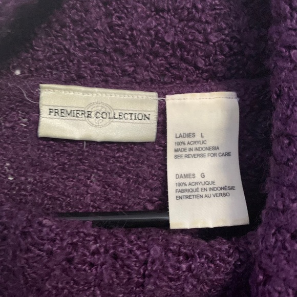 Vintage wool-like fluffy sweater. - Picture 4 of 4